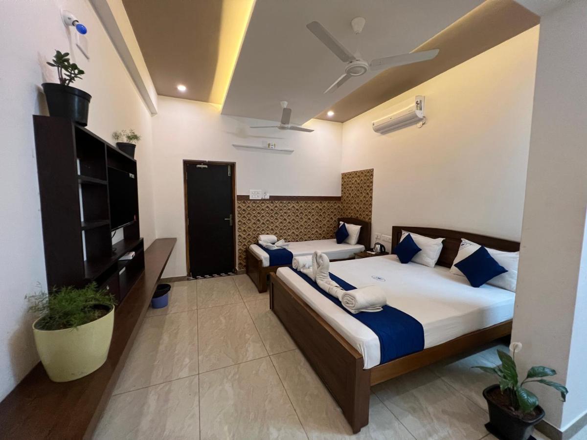 Отель Raja Residency Alandurai Экстерьер фото
