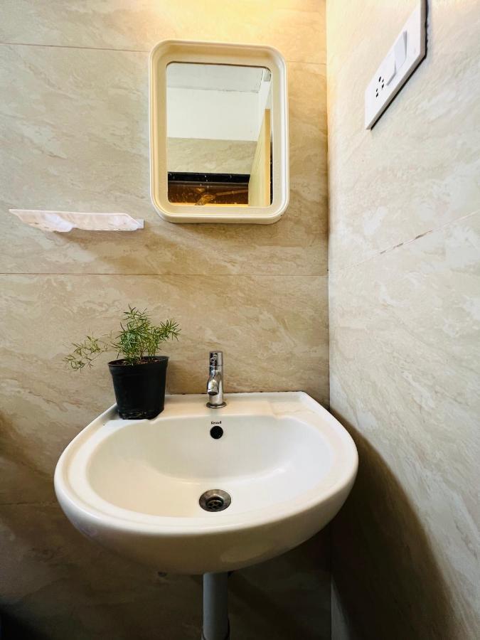 Отель Raja Residency Alandurai Экстерьер фото