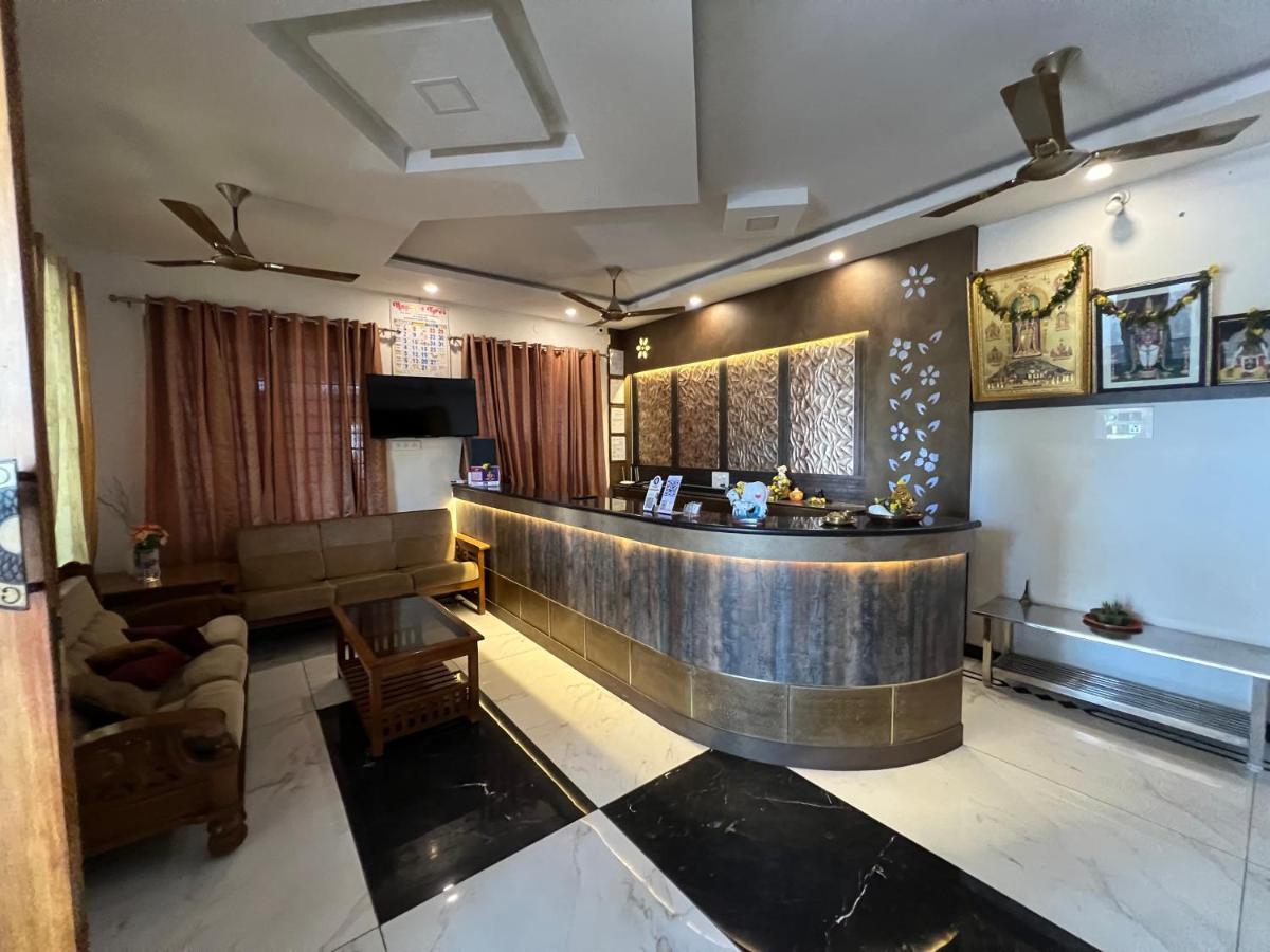Отель Raja Residency Alandurai Экстерьер фото