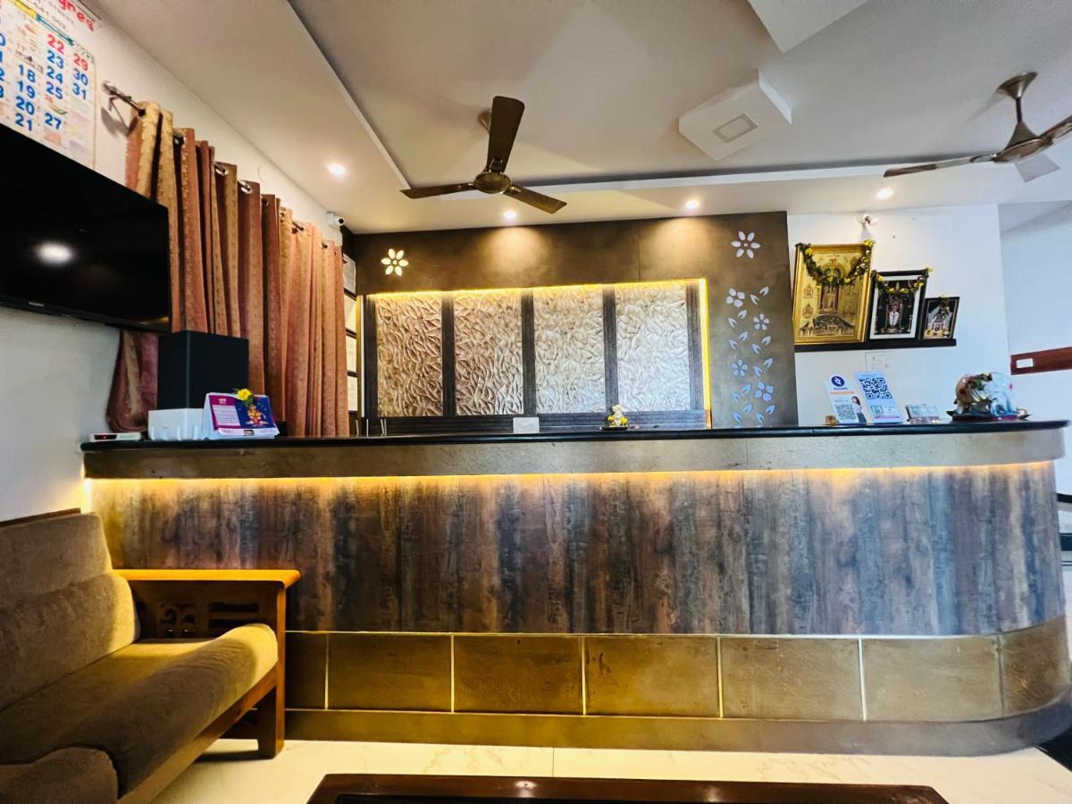 Отель Raja Residency Alandurai Экстерьер фото
