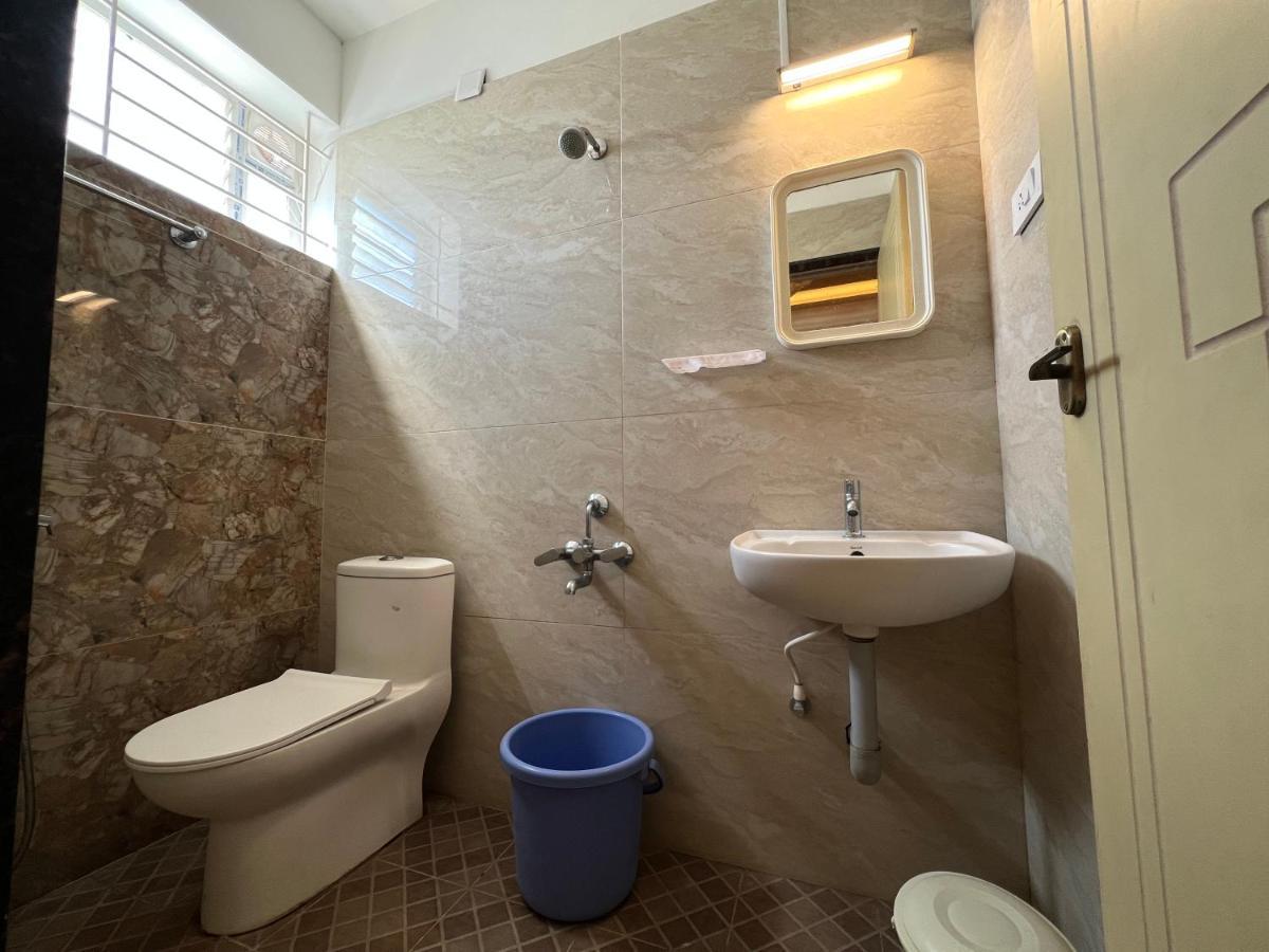 Отель Raja Residency Alandurai Экстерьер фото